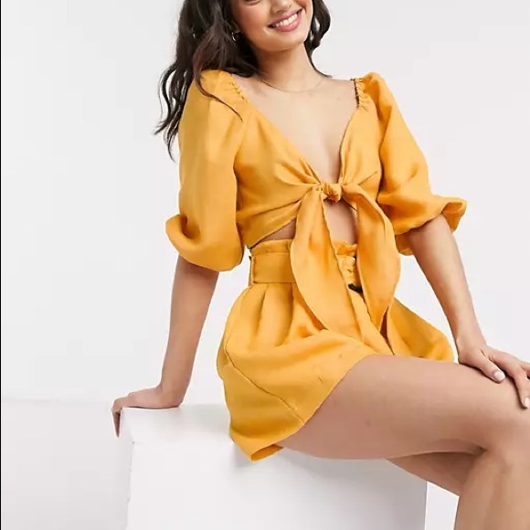 Moon River Linen Crop Top - Picture 2 of 4